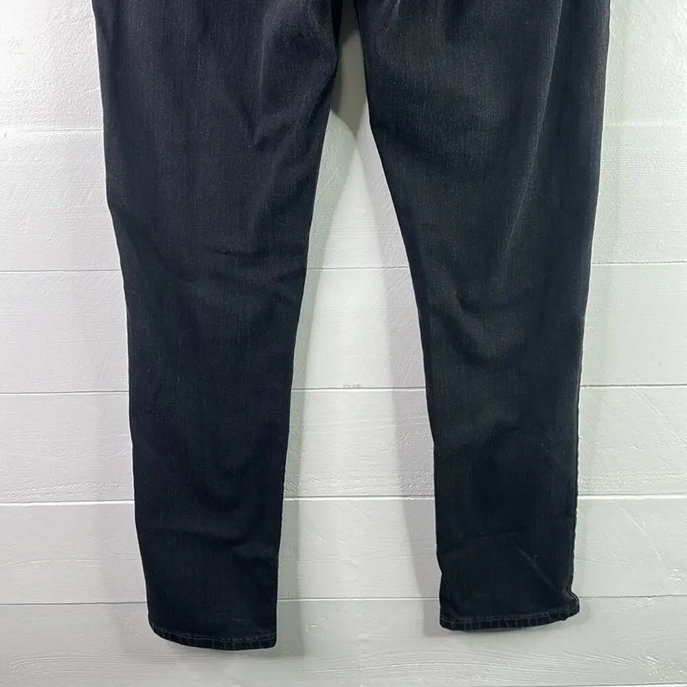 LEVI STRAUSS Black Vintage Mid Rise Skinny Jeans Pants Size 32‎